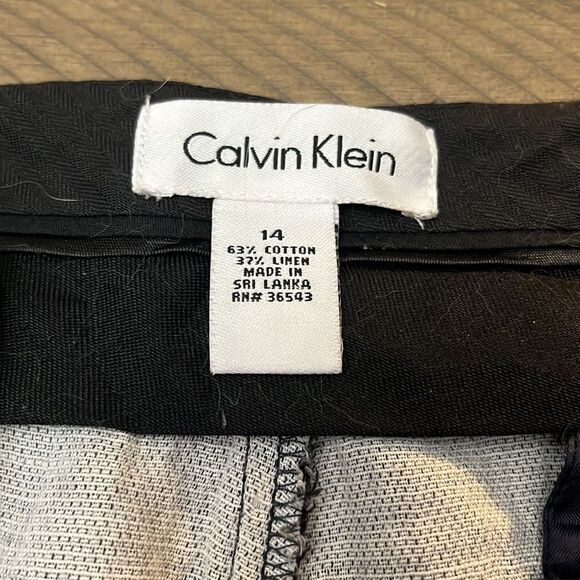 Calvin Klein cropped pants - Picture 4 of 12